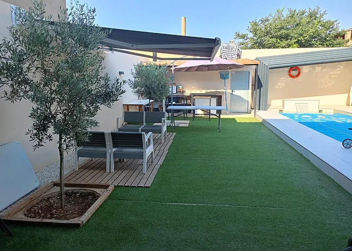 Alojamiento El Pez, Casa Con Piscina Climatizada